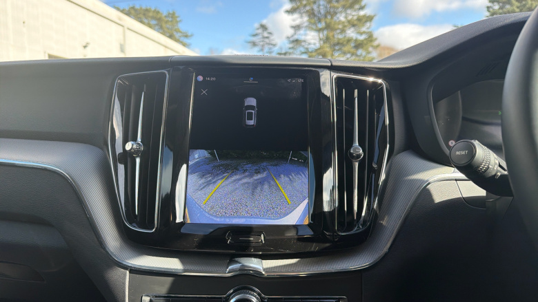 Volvo Xc60 2.0 B4P Plus Dark 5dr Geartronic Petrol Estate